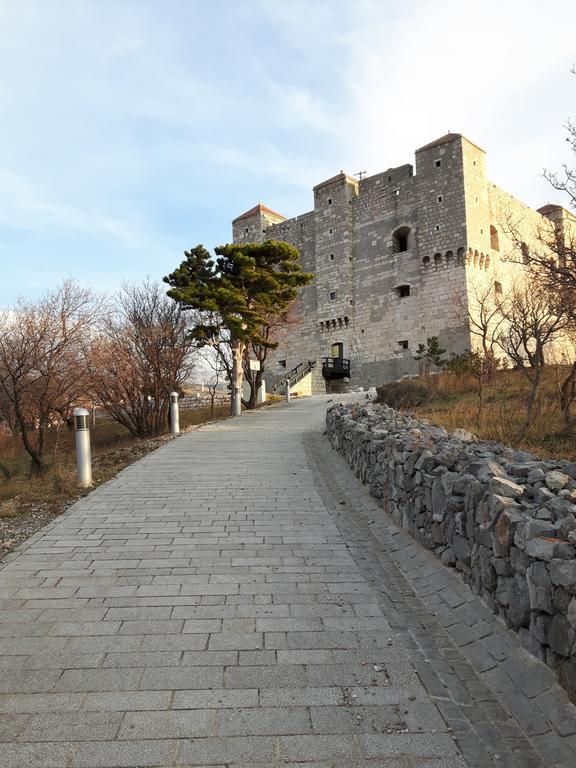Apartments Lola Senj  Dış mekan fotoğraf
